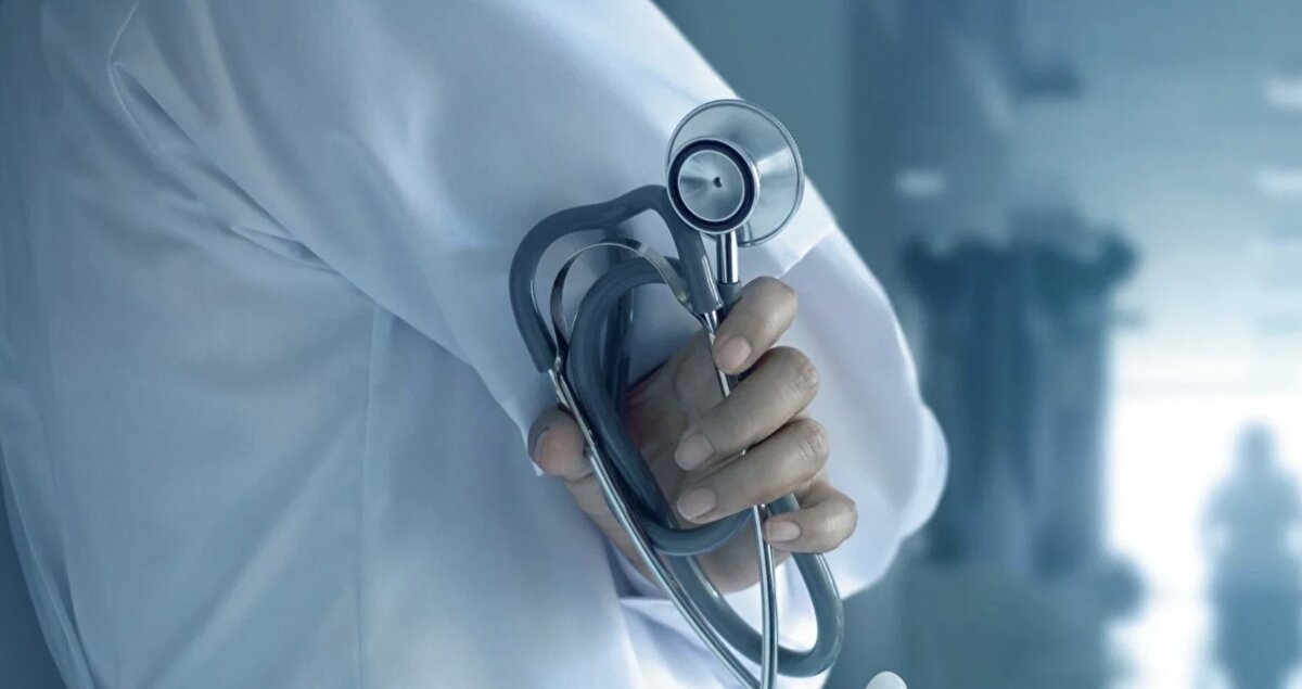 Gözler KPSS-20255 tercih kılavuzunda<br><br>18 bin sağlık personelinin daha kamuya kazandırılacağı bu süreçte gözler ÖSYM'nin yayımlayacağı tercih kılavuzuna çevrildi. Ağustos sonu veya Eylül başında yayımlanması beklenen kılavuz ile birlikte adaylar branş bazında kontenjanları da öğrenmiş olacak.