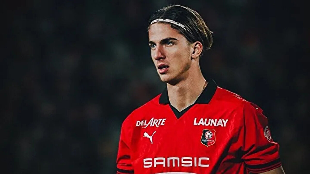 Jose Mourinho’nun onayıyla harekete geçen Fenerbahçe yönetimi, 2023’te Hatayspor’dan 5.4 milyon euro’ya Rennes’e transfer olan Bertuğ için Fransız kulübüne resmi teklif sunmaya hazırlanıyor.<br>