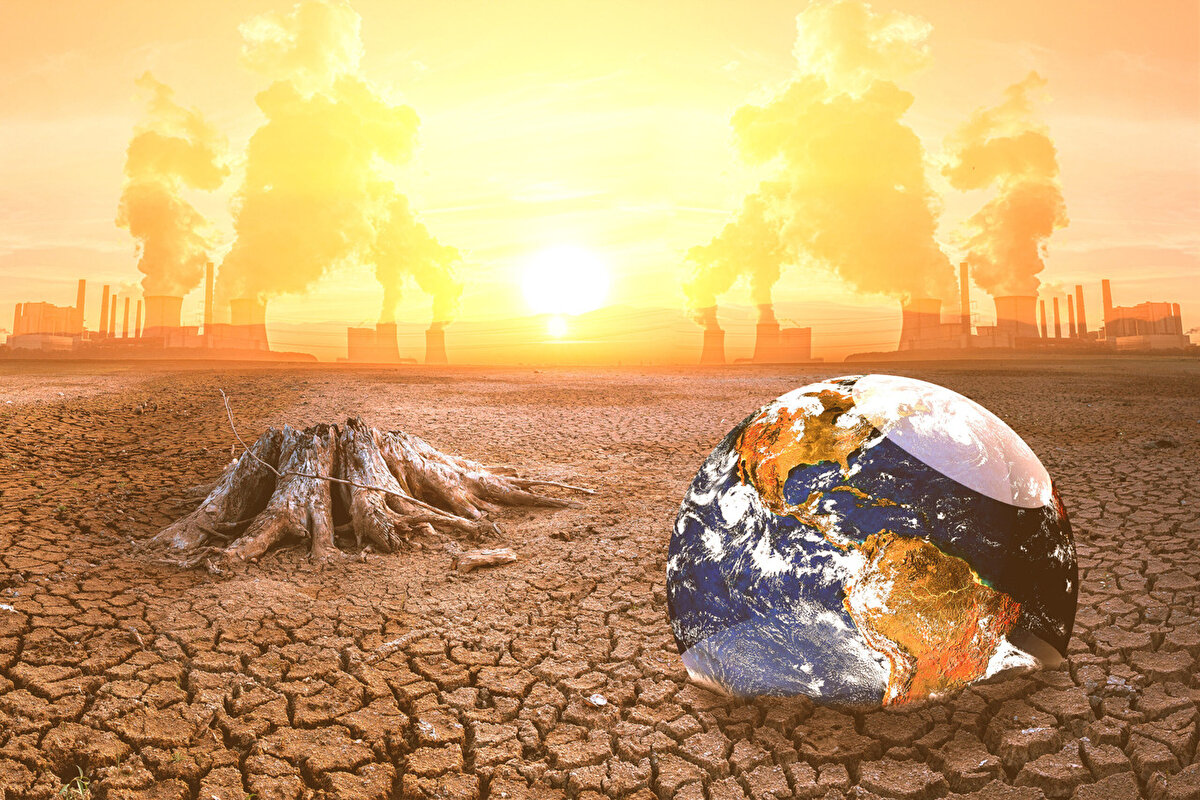 Hayat defalarca gösterdi ki dünyada korku satıyor ve dolandırıcılar korku satarak para kazanıyorlar. Şimdilerde pazarlanan en büyük korku ise iklim korkusu. Kafalarımızı karıştırmak için her fırsatı kullandıkları iklim değişikliği yalanı çoktan kuraklık, kıtlık, susuzluk, savaş, göç korkularını arttırmış durumda. 