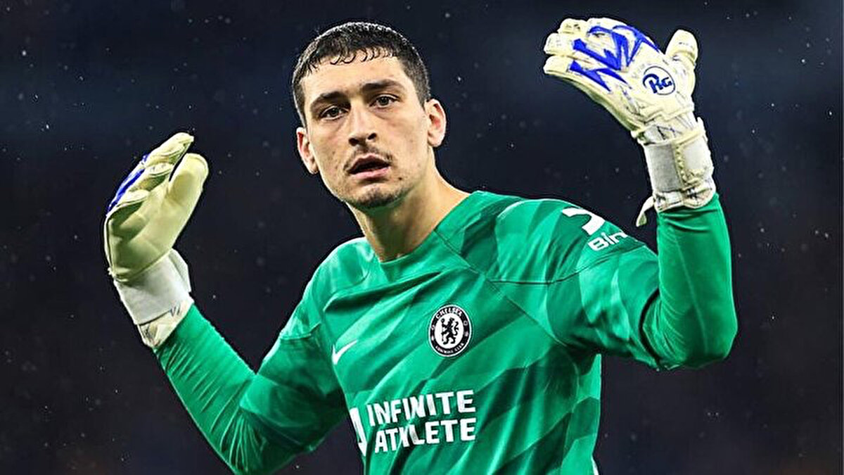 Galatasaray, daha önce Chelsea’den Djordje Petrovic için görüşmüş, ancak 20 milyon euro’luk bonservis bedeli nedeniyle bu transferden vazgeçmişti.<br>