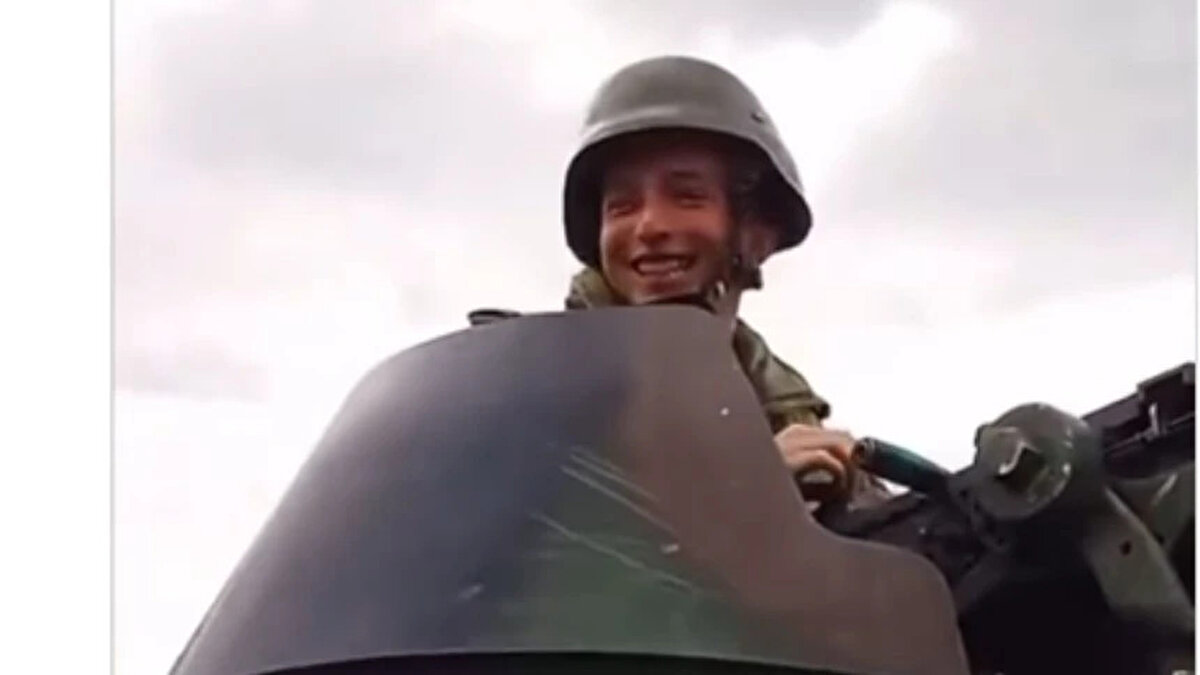 İstihbarat Üsteğmen EGE AKAR<br><br>İZMİR Gaziemir 15 Temmuz Şehitler Camii - Öğle Namazı