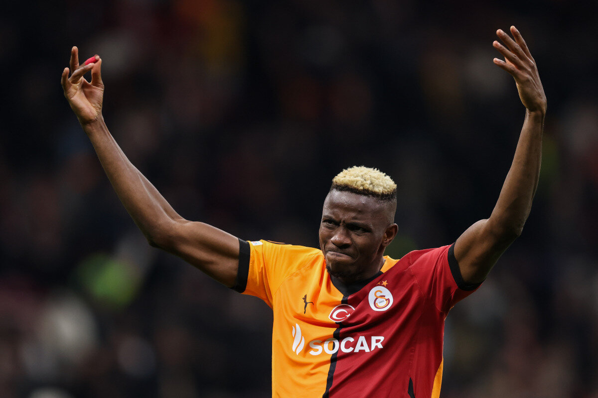 Gelen bilgilere göre Galatasaray, Osimhen için Napoli'ye 75 milyon euro bonservis bedeli ödeyecek.<br>