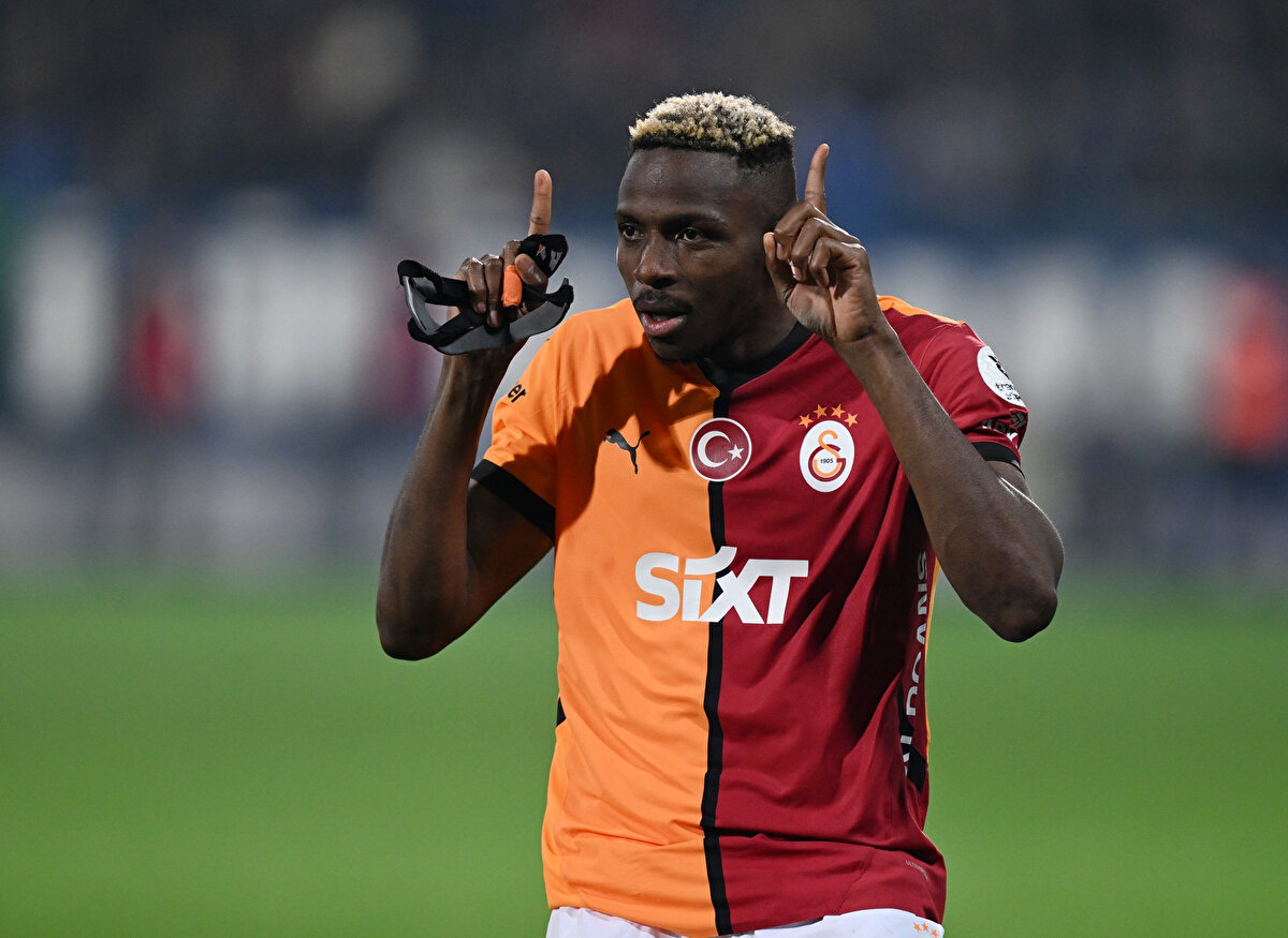 Önce Osimhen'i ikna eden Galatasaray, şimdi de Napoli ile anlaşmaya vardı.<br>