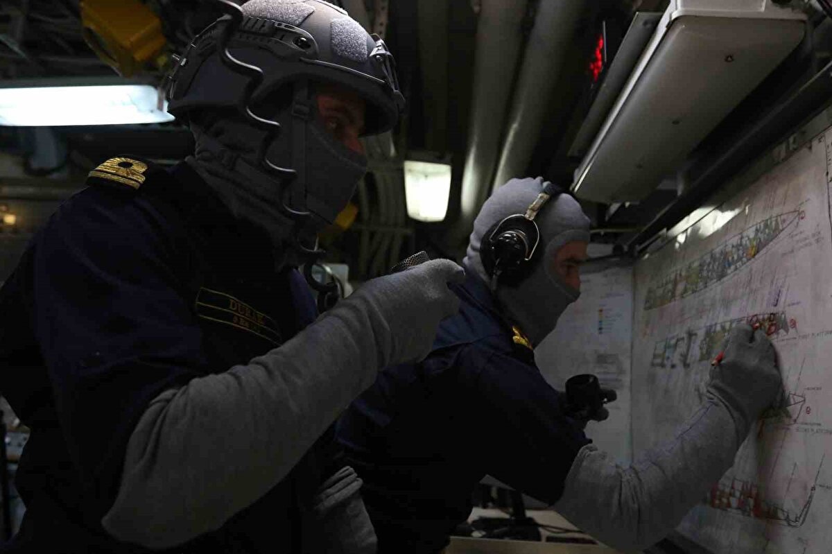 Gemi hakkında bilgi veren TCG Gelibolu Komutanı Deniz Albay Arda Ceylan, "Gemimiz, donanmamız envanterinde bulunan, son derece gelişmiş sistemlere sahip, 8 adet gabya sınıfı firkateynden biridir. 1999 yılında Türk bayrağı toka edilerek hizmete giren gemimiz, adını şanlı Çanakkale destanının, kahramanlıklarla yazıldığı topraklardan almıştır. Sloganımız; Gazi Mustafa Kemal Atatürk ve silah arkadaşları tarafından yazılan, Çanakkale destanı ve gemimizin ruhuyla özdeşleşen simgelerin bir bütünü olarak, geçmişten geleceğe denizlerin gururudur."