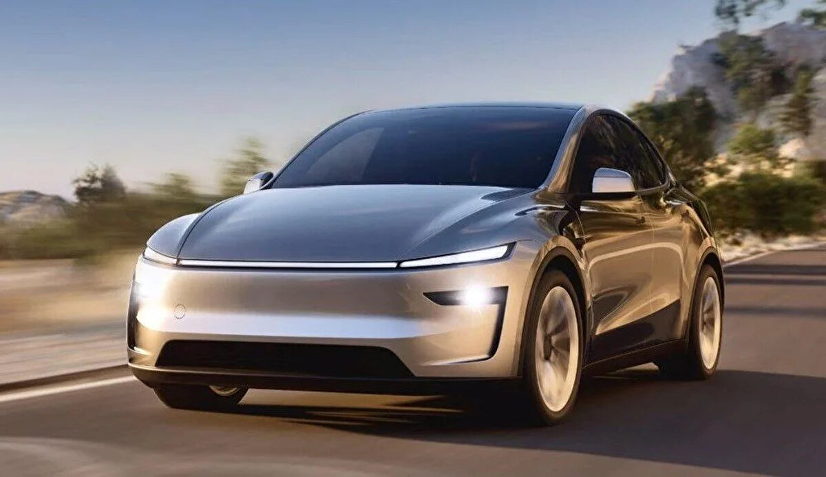 Tesla Model Y fiyatı uçabilir<br><br>Tesla Model Y, ithal olmasına rağmen şu anda yüzde 10 ÖTV ile satılıyor. Ancak oran yüzde 60’a çıkarsa, aracın fiyatı 2 milyon 700 bin TL'yi geçebilir.