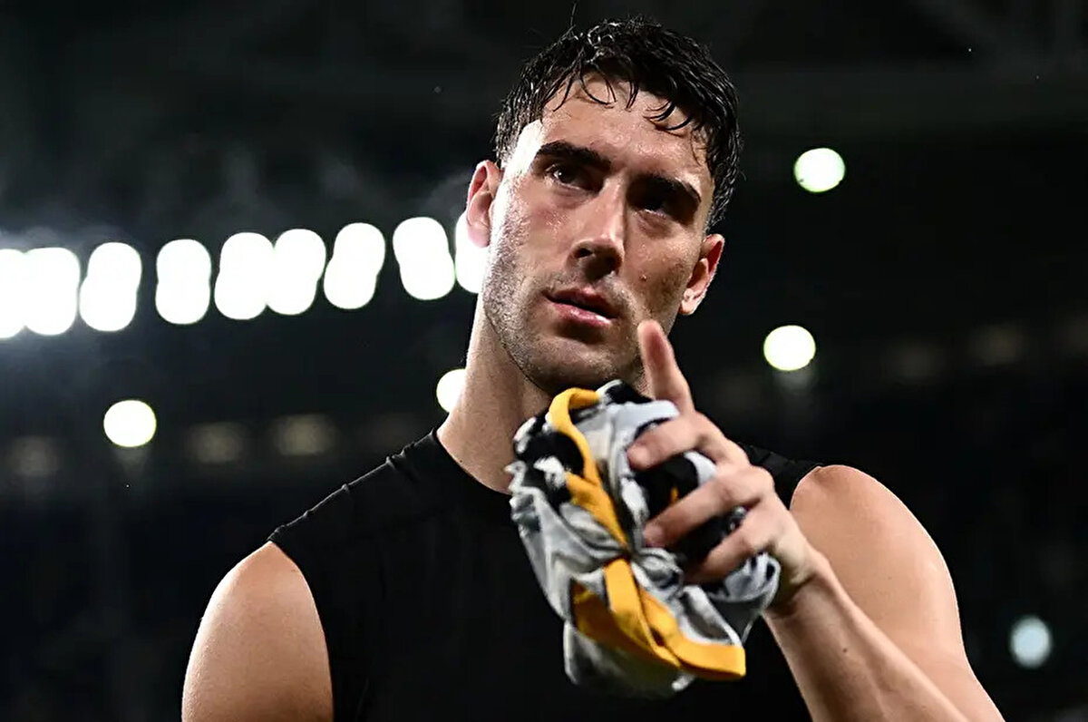 Geleceği merak konusu olan ve adı Fenerbahçe, Galatasaray ile de anılan Dusan Vlahovic için son karar verildi. <br>