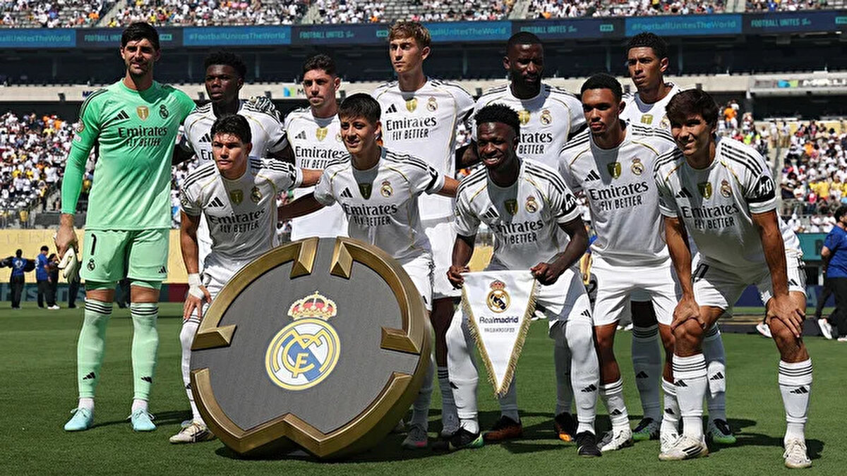 İspanyol ekibi Real Madrid, FIFA Kulüpler Dünya Kupası yarı final karşılaşmasında bugün Fransız temsilcisi Paris Saint-Germain ile karşı karşıya gelecek.<br>