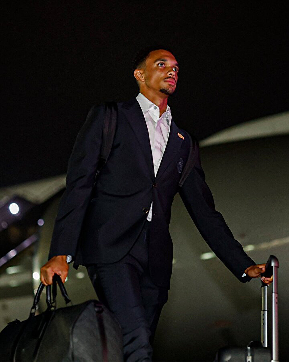 Eflatun beyazlılar, ABD'nin New Jersey eyaletindeki Metlife Stadı'nda oynayacakları maç için Palm Beach'ten New York'a gerçekleştirdikleri uçuşta büyük bir şok yaşadı.<br>