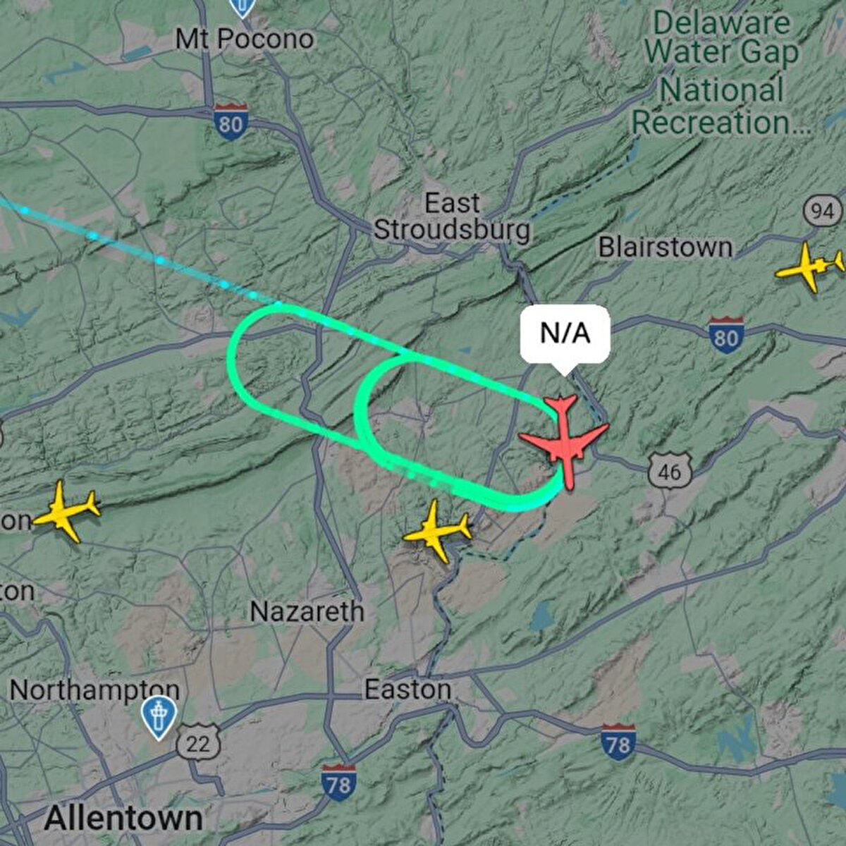 Gecikmeli kalkan Real Madrid uçağı, 2,5 saatlik bir uçuş gerçekleştirdi. Uçak, bu kez de New York hava sahasındaki yoğunluk nedeniyle 1 saatten fazla havada tur atmak zorunda kaldı.<br>