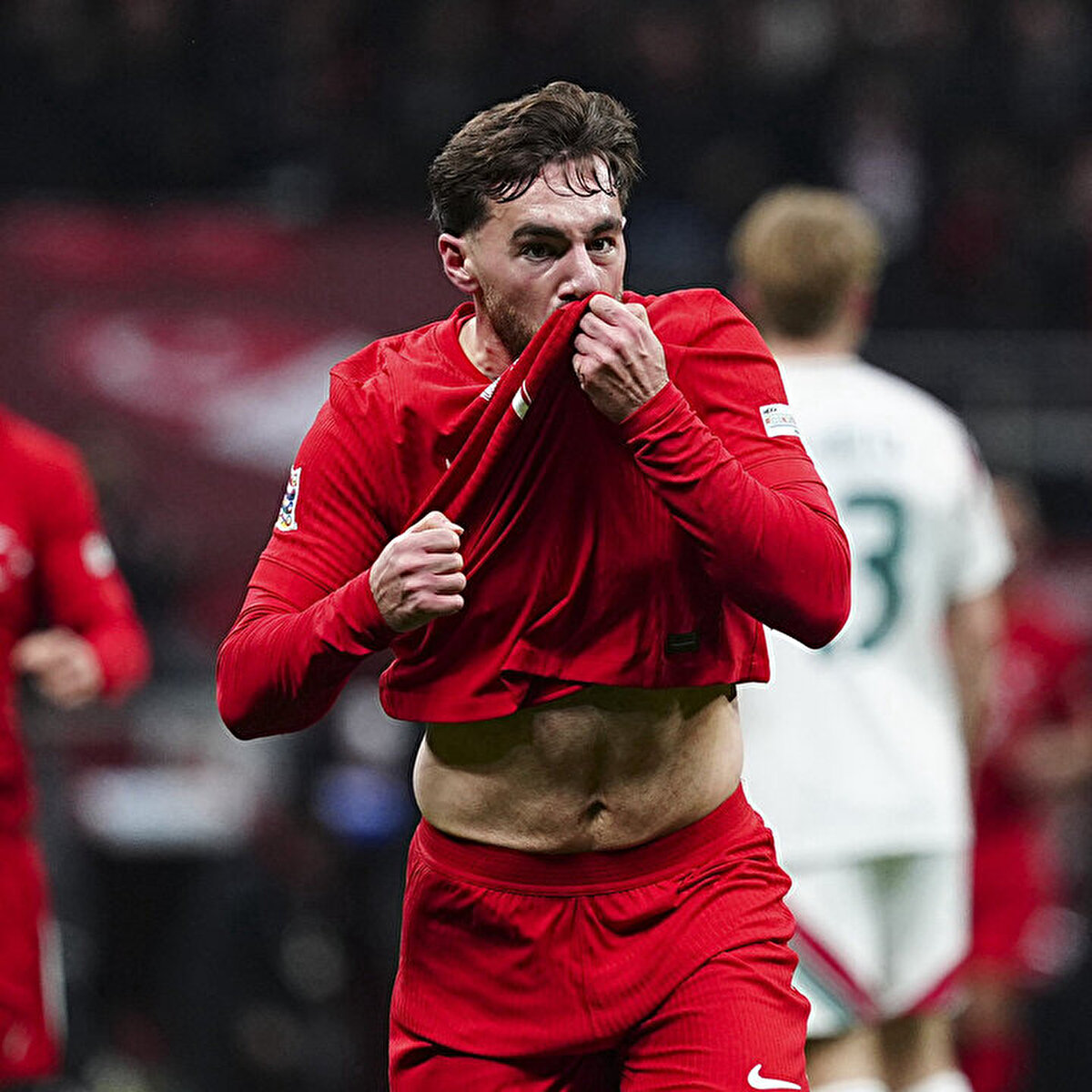 Yağız Sabuncuoğlu'nun haberine göre;  Beşiktaş, Benfica ile Orkun Kökçü transferi için 5+25 milyon euro karşılığında anlaşmaya vardı