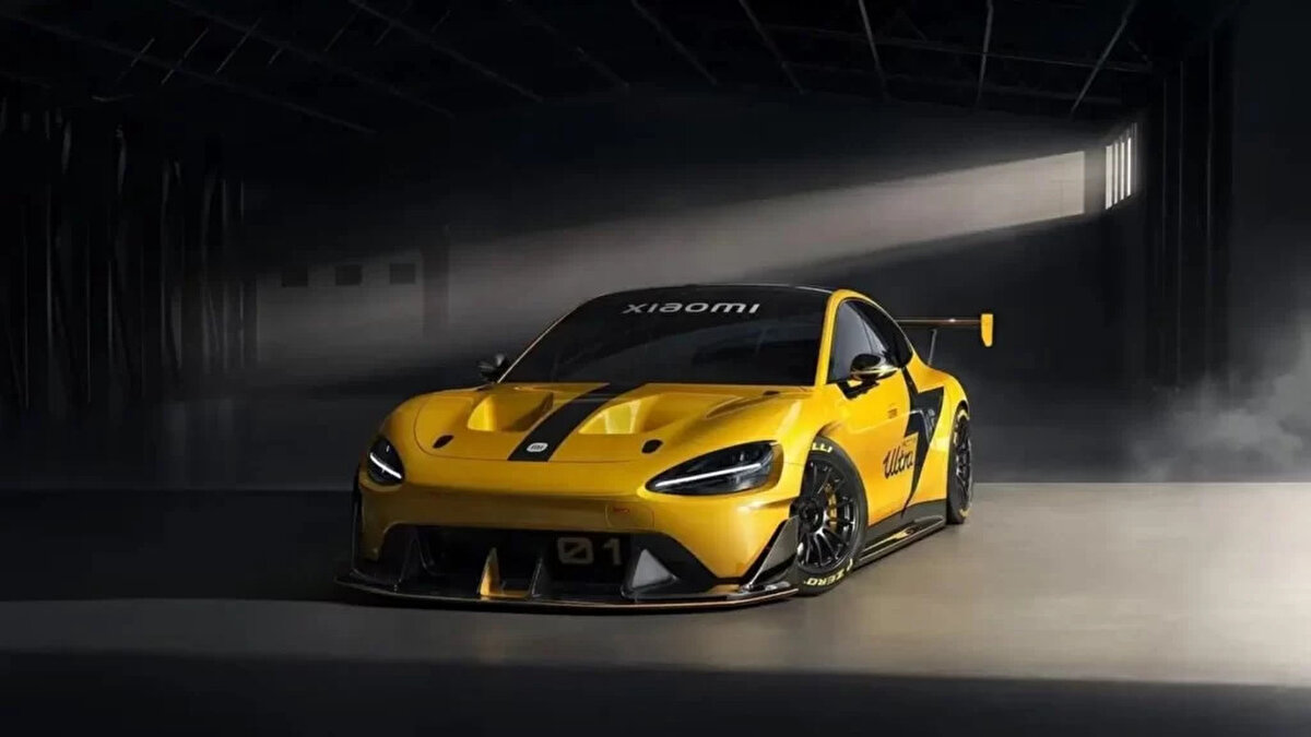 2027 hedefi: Global genişleme<br><br>Xiaomi CEO’su Lei Jun, daha önce yaptığı açıklamada markanın yurt dışı genişleme planlarını 2027 yılı itibarıyla hayata geçirmeyi planladıklarını belirtmişti. SU7 Ultra’nın Almanya’da tescillenmesi, bu hedefin hızla gerçeğe dönüştüğünü gösteriyor. Şirket henüz Avrupa lansmanına dair resmi bir tarih paylaşmasa da, Xiaomi’nin elektrikli mobilite alanındaki küresel rekabete hazırlandığı netleşmiş durumda.<br><br>Xiaomi SU7 Ultra, teknoloji ve performansı bir araya getirerek Avrupa otomotiv pazarında rekabeti kızıştırmaya hazırlanıyor.