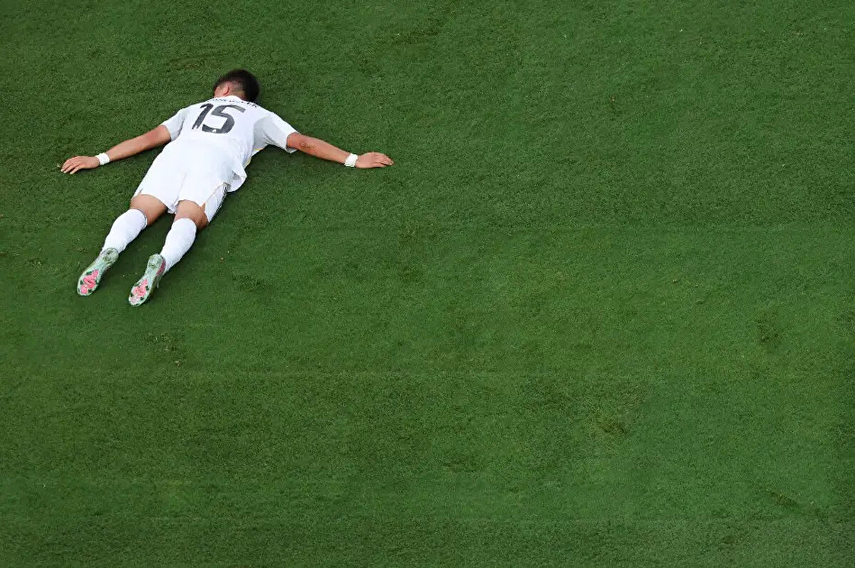 Özellikle Real Madrid taraftarlarının büyük ilgi gösterdiği Arda Güler'in çabası tam puan aldı ve bu kare binlerce kişi tarafından paylaşıldı.<br>