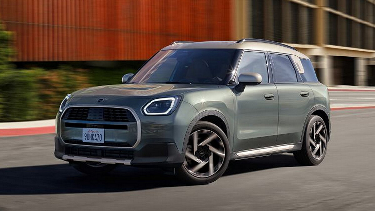 <br><br>MINI Countryman: 740 adet<br>