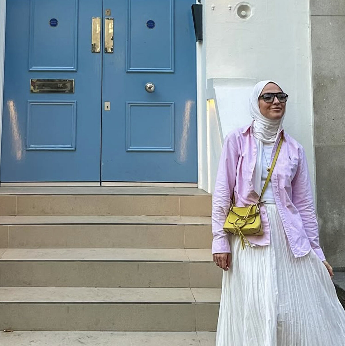 Güldür Güldür’ün Mesut’u Uğur Bilgin'in eşi İrem Uslu ile pozları beğeni topladı. Eşini nadir paylaşan Bilgin'e "Eşiniz çok güzel", "Çok sade ve güzel", "Hep mutlu olun" yorumları yağdı.