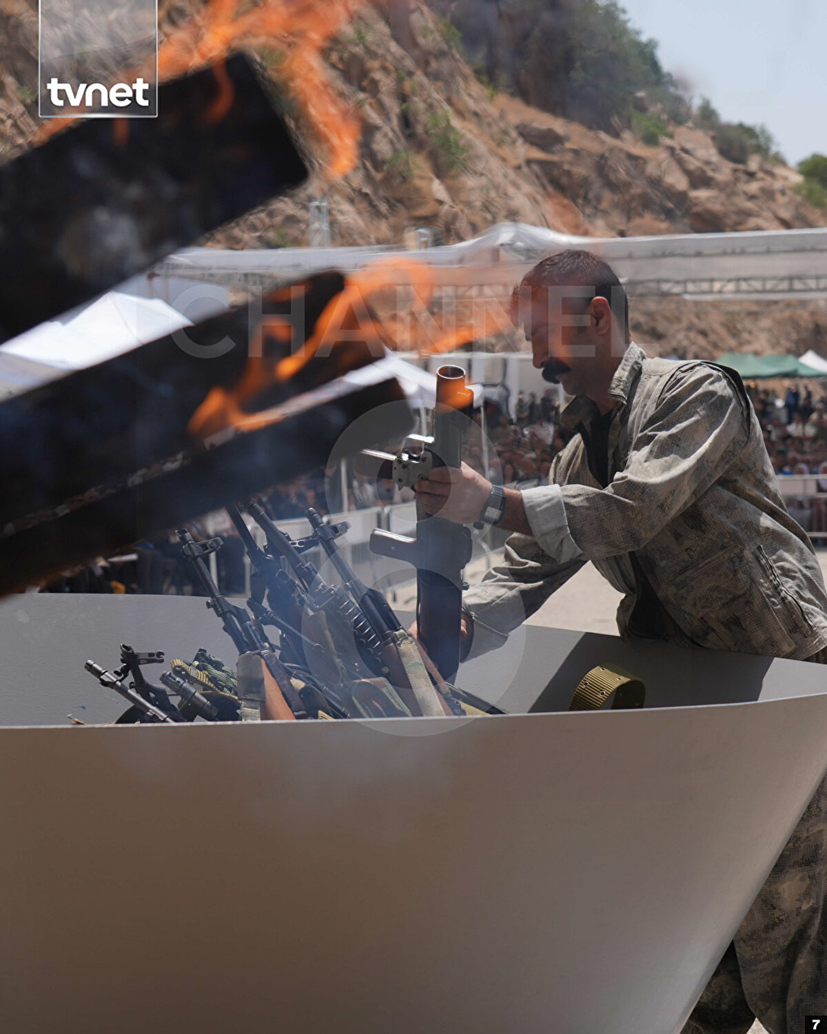 PKK'nın Silah imha töreninden ilk fotoğraflar basına servis edildi.