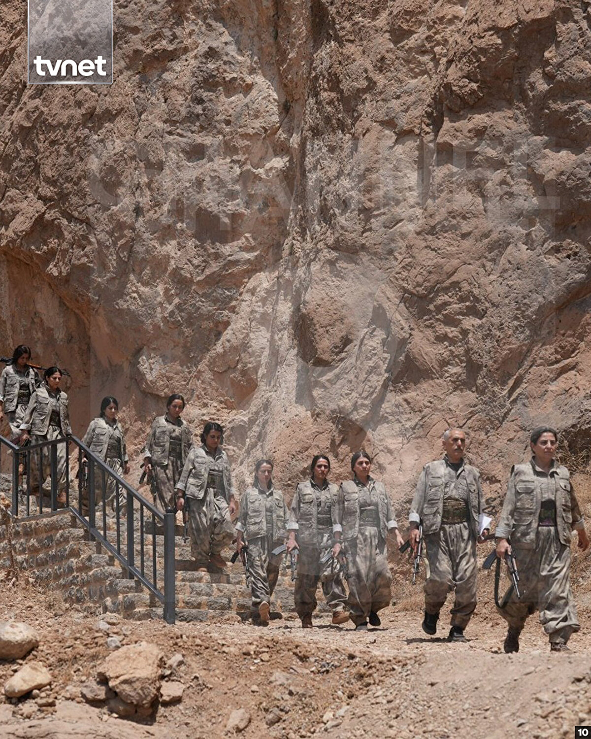 PKK'nın Silah imha töreninden ilk fotoğraflar basına servis edildi.