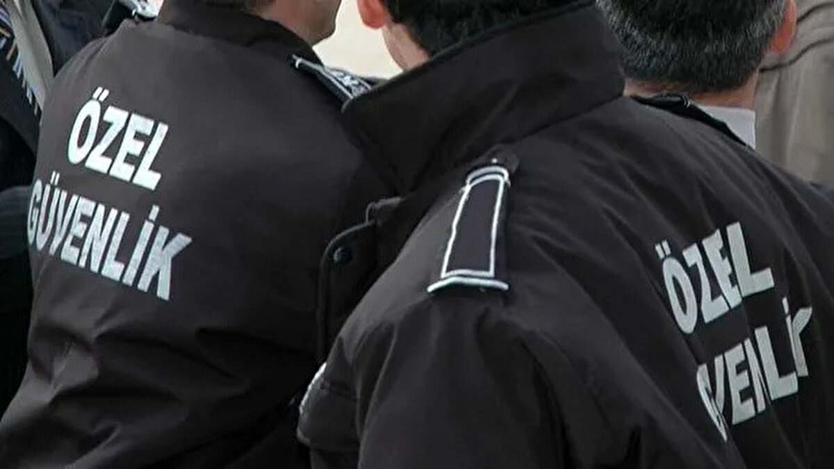 ÖGG sınav sonuçları ne zaman açıklanacak?<br><br>dönem Özel Güvenlik Görevlisi (ÖGG) sınav sonuçları, 18 Temmuz 2025 Cuma günü Emniyet Genel Müdürlüğü’nün resmî internet sitesi olan www.egm.gov.tr/ozelguvenlik adresi üzerinden ilan edilecek. Adaylar, T.C. kimlik numarası ve güvenlik koduyla sisteme giriş yaparak ÖGNET platformu üzerinden sonuçlarını görüntüleyebilecek.