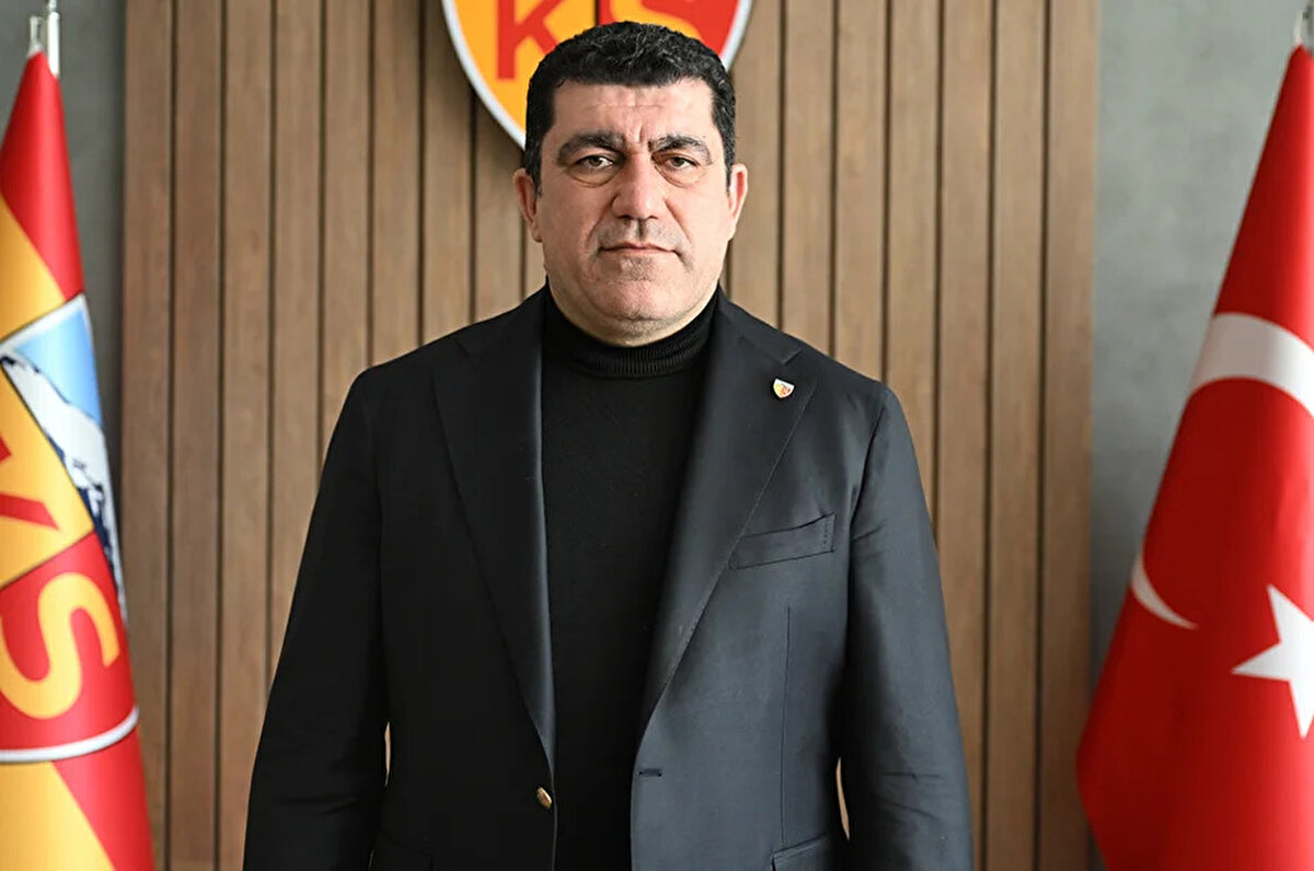 Kayserispor Kulübü Başkanı Nurettin Açıkalın, Radyospor'a açıklamalarda bulundu. Açıkalın, Fenerbahçe'den Burak Kapacak'ı kiralık olarak kadroya kattıklarını duyurdu.<br>