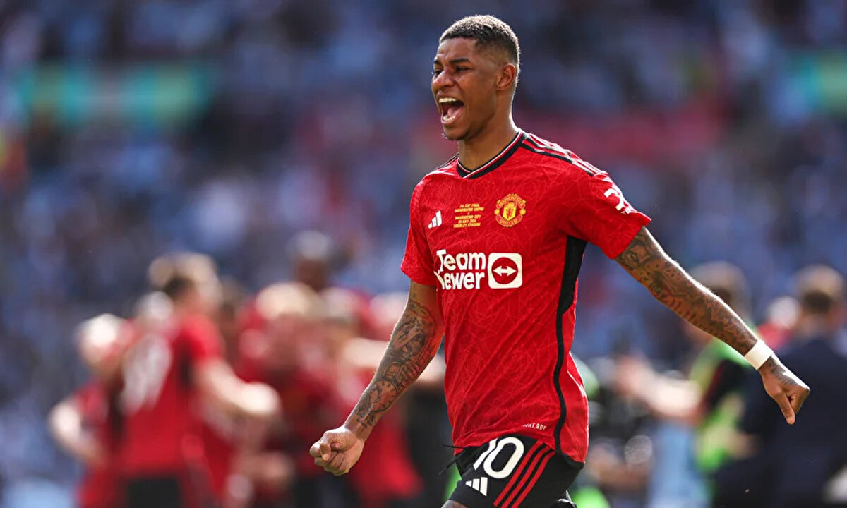 Portekizli teknik adam, 2016-2018 yılları arasında Manchester United'da teknik direktörlük yaparken Marcus Rashford ile çalışmıştı.<br>