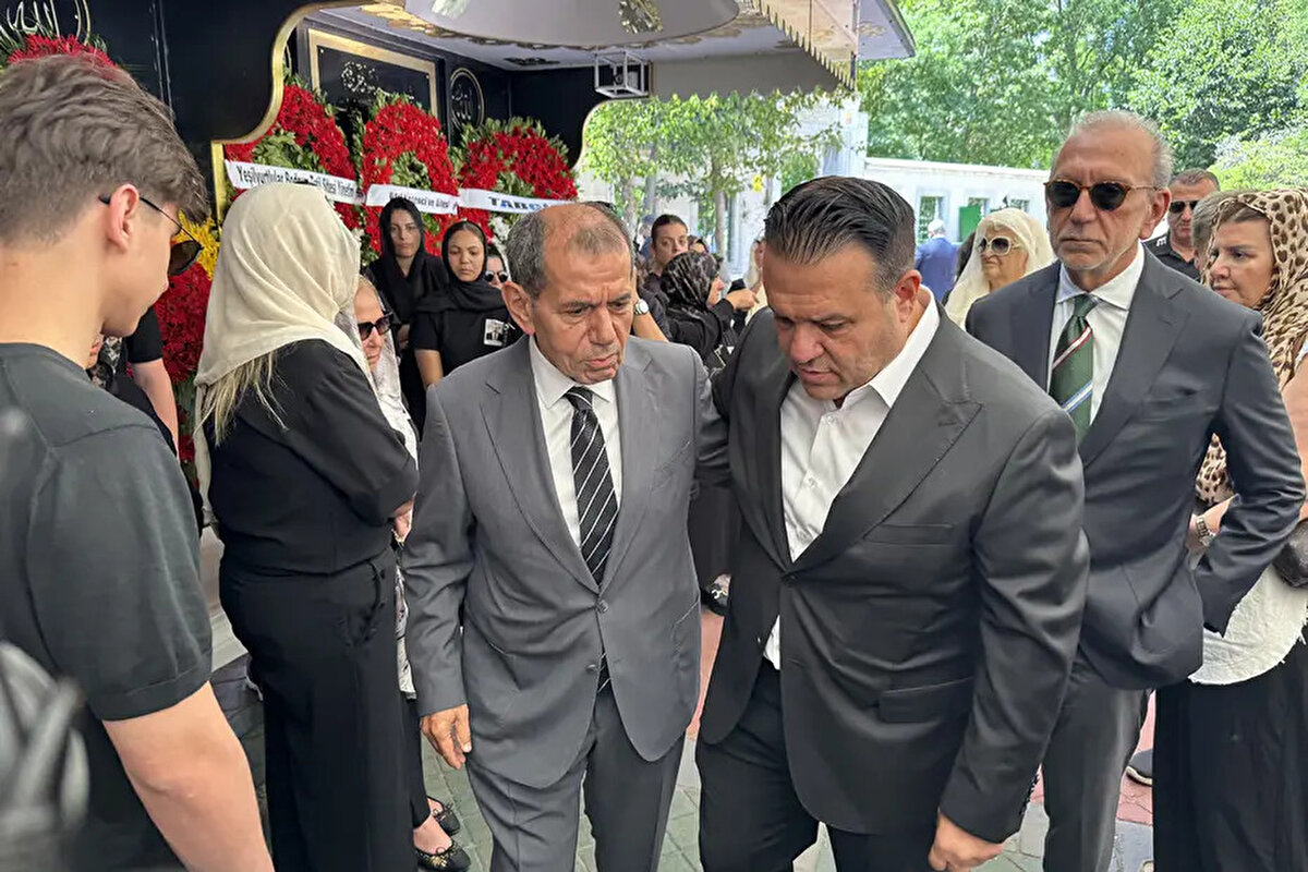 Dinçer Azaphan ise konuşmakta güçlük çektiğini dile getirerek, şunları söyledi:<br> <br>"Başkanımıza ve buraya gelen herkese çok teşekkür ederiz. Maalesef babamızı kaybettik. Allah rahmet eylesin. Dursun başkanım yeni ameliyat oldu, bugün buraya geldi. Bizi her zaman onurlandırdı, onurlandırmaya da devam ediyor. Allah razı olsun."<br> <br>Tuncay Azaphan’ın naaşı kılınan cenaze namazının ardından Yeni Büyükçekmece Mezarlığı'na defnedildi.