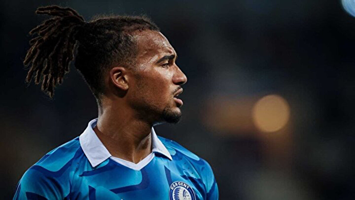 Derby County altyapısında yetişen Archie Brown daha sonra Lausanne-Sport'ta oynadı.<br>