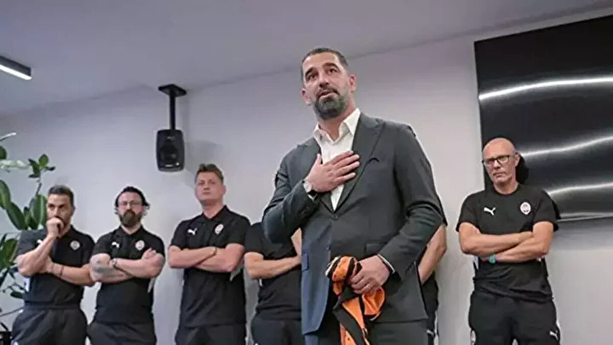 İkinci yarıya da etkili başlayan Arda Turan'ın öğrencileri, 48. dakikada Alisson'la 3-0'ı buldu. 74. dakikada Kevin maçta 4. kez fileleri havalandırdı.<br>