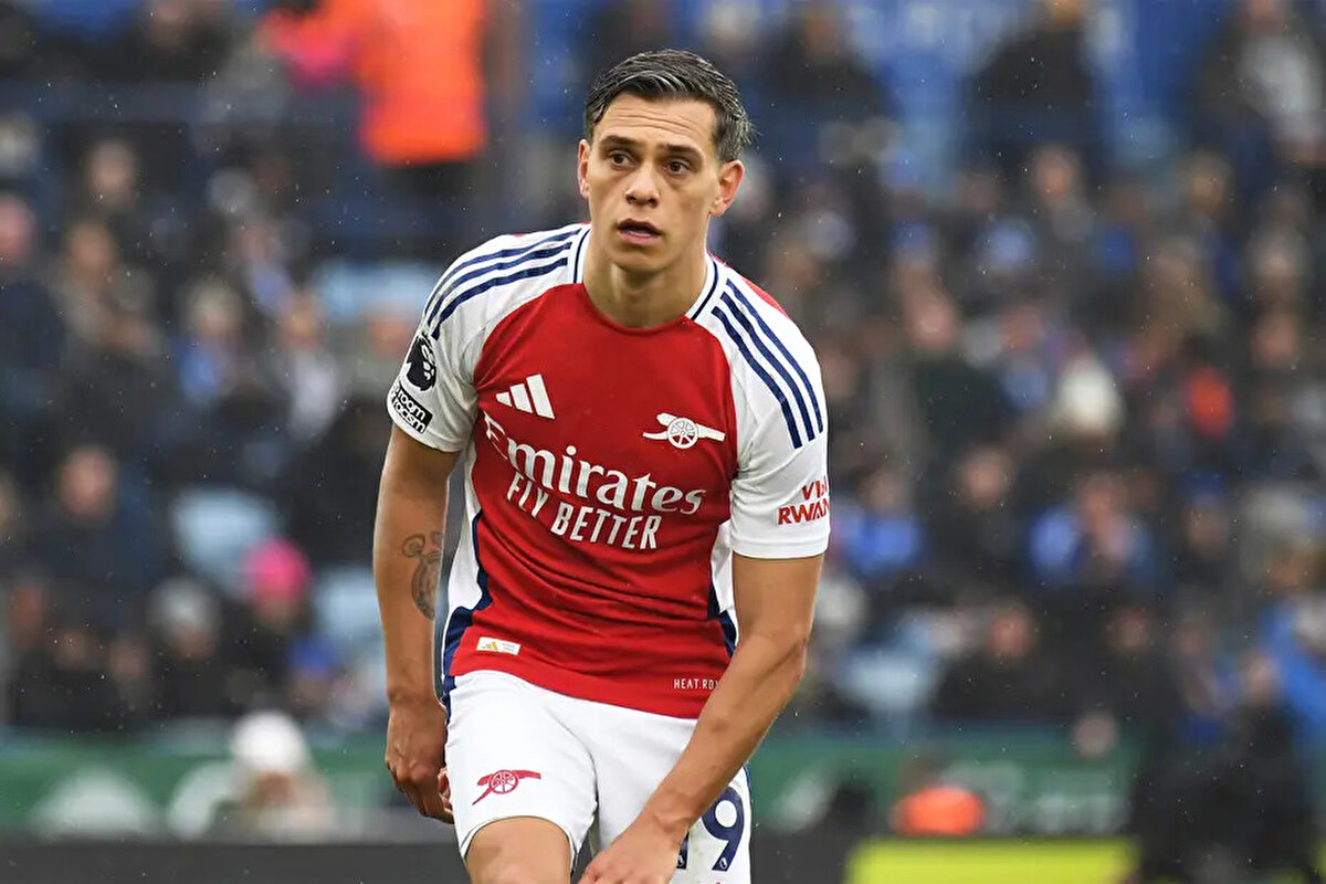 Arsenal'a 2022/23 sezonunun ara transfer döneminde Brighton'dan 27 milyon sterlin karşılığında imza atan Trossard'ın sözleşmesi 2 yıl sonra bitiyor.<br>