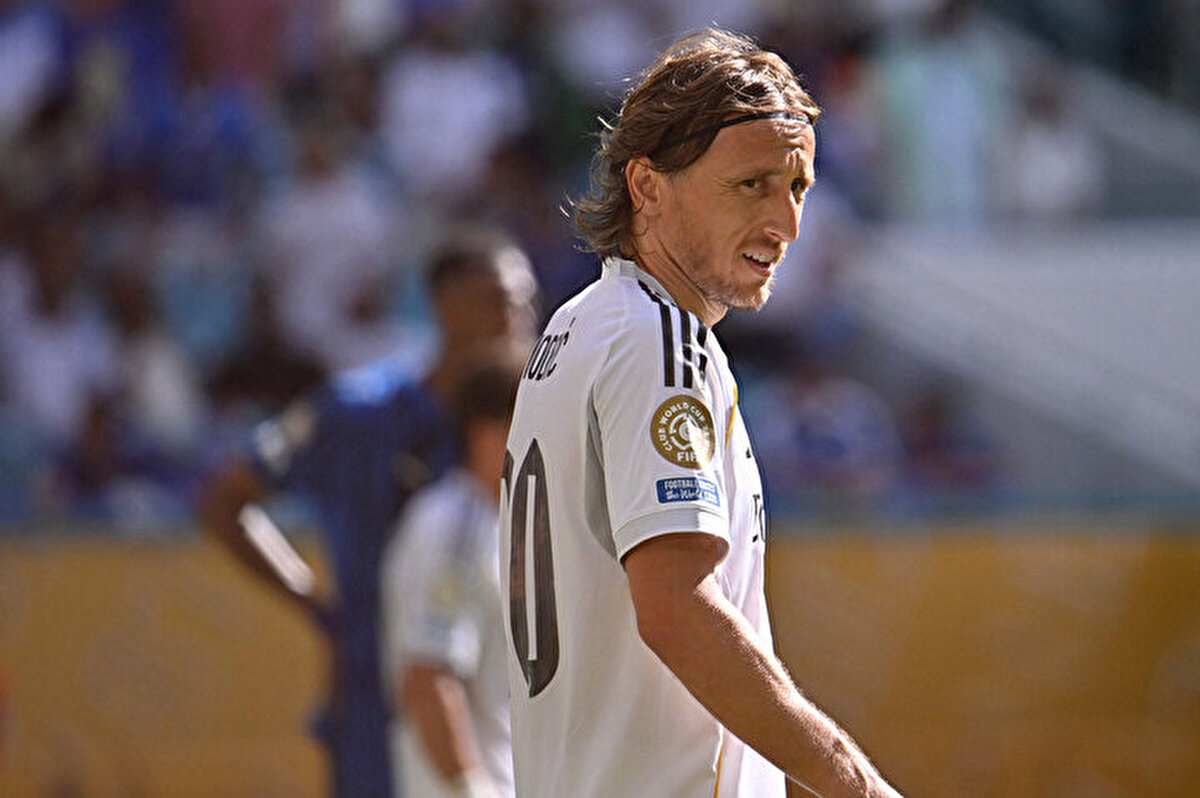 2012 yılında Tottenham'dan transfer edilen Luka Modric, Real Madrid'e Temmuz ayında veda etti. Modric, burada 6 kez Şampiyonlar Ligi şampiyonluğu yaşadı ve dünyanın en iyi futbolcusu ödülünün sahibi oldu.<br>