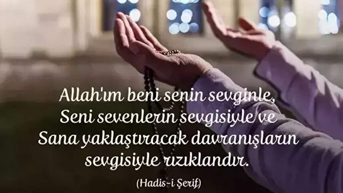 Kısa Cuma mesajları önerileri:<br><br>"Rabbim bu mübarek günde dualarımızı kabul etsin. Hayırlı Cumalar."<br><br>"Cumanız mübarek, gönlünüz ferah, kalbiniz imanla dolu olsun."<br><br>"Birlikte edilen dualar, aradaki mesafeleri kapatır. Hayırlı Cumalar."