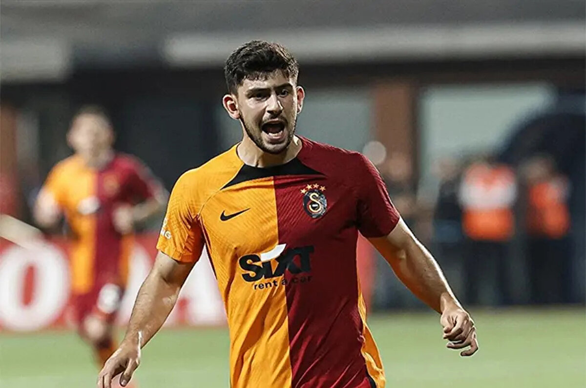 Galatasaray'daki 3 sezonunda a takımın parçası olmakta zorlanan Yusuf Demir bir kez daha sarı kırmızılılardan kiralık olarak ayrılabilir.<br>