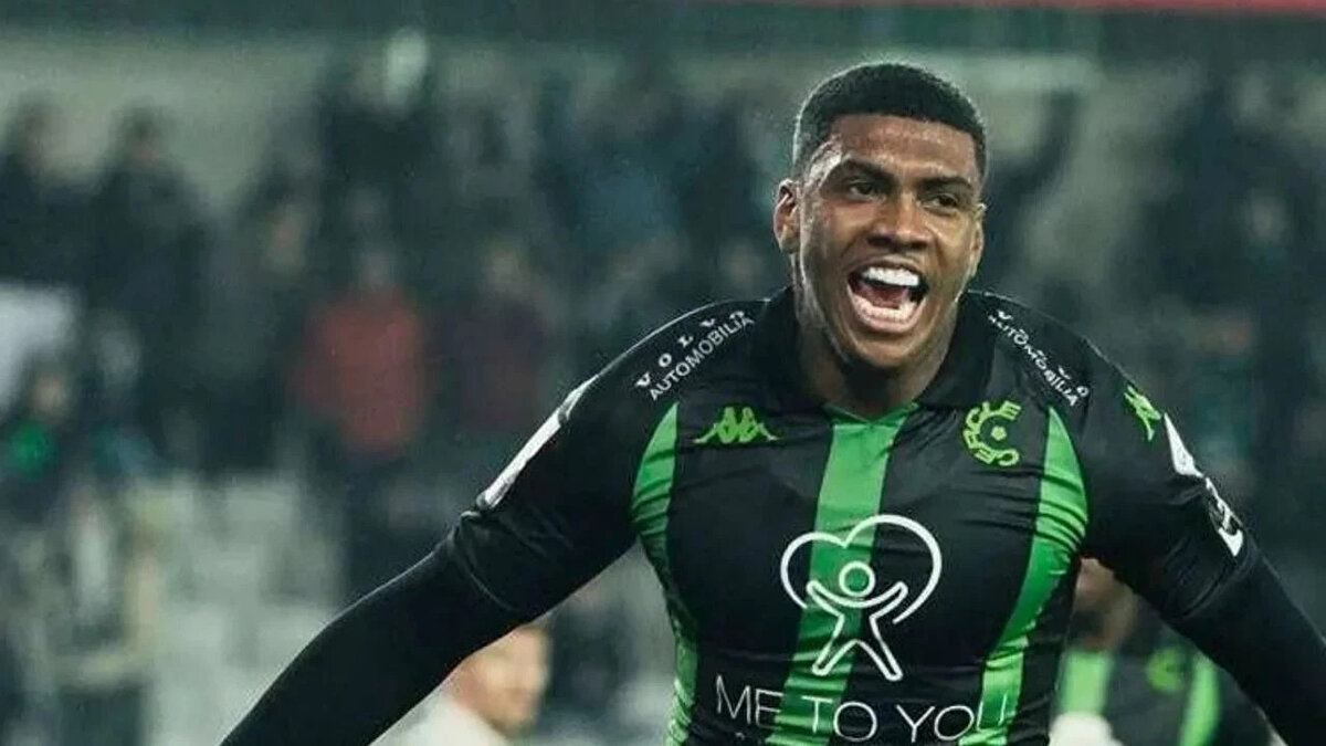 Brezilya ekibinde 2023/24 sezonunda A takıma yükselen genç golcü, 3 milyon euro bedelle 2024'te Cercle Brugge'e transfer oldu.<br>
