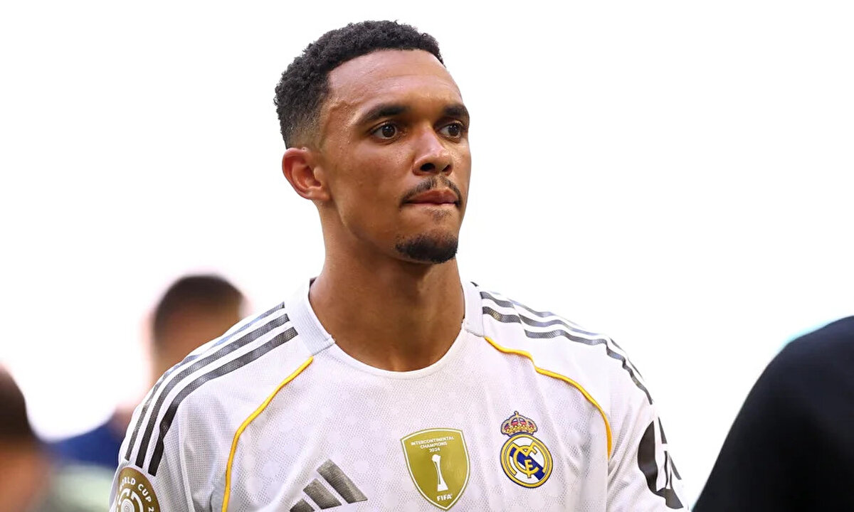 FIFA Kulüpler Dünya Kupası öncesinde Dean Huijsen, Trent Alexander-Arnold ve Franco Mastantuono transferlerini duyuran Real Madrid'de bir imza daha kısa süre için açıklanabilir.<br>