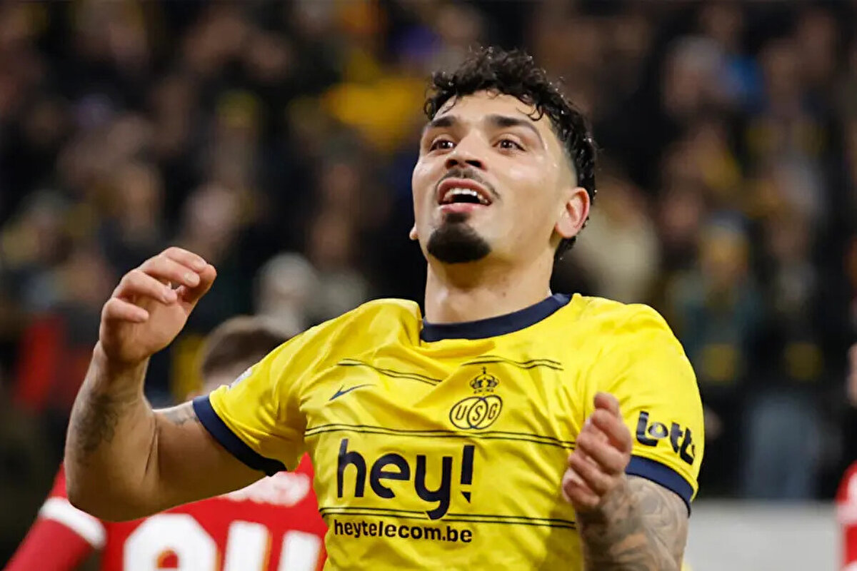 Bordo mavililerin kiralık olarak Puertas'ı kadrosuna katacağı, satın alma opsiyonu için de görüşmelerin sürdüğü kaydedildi.<br>