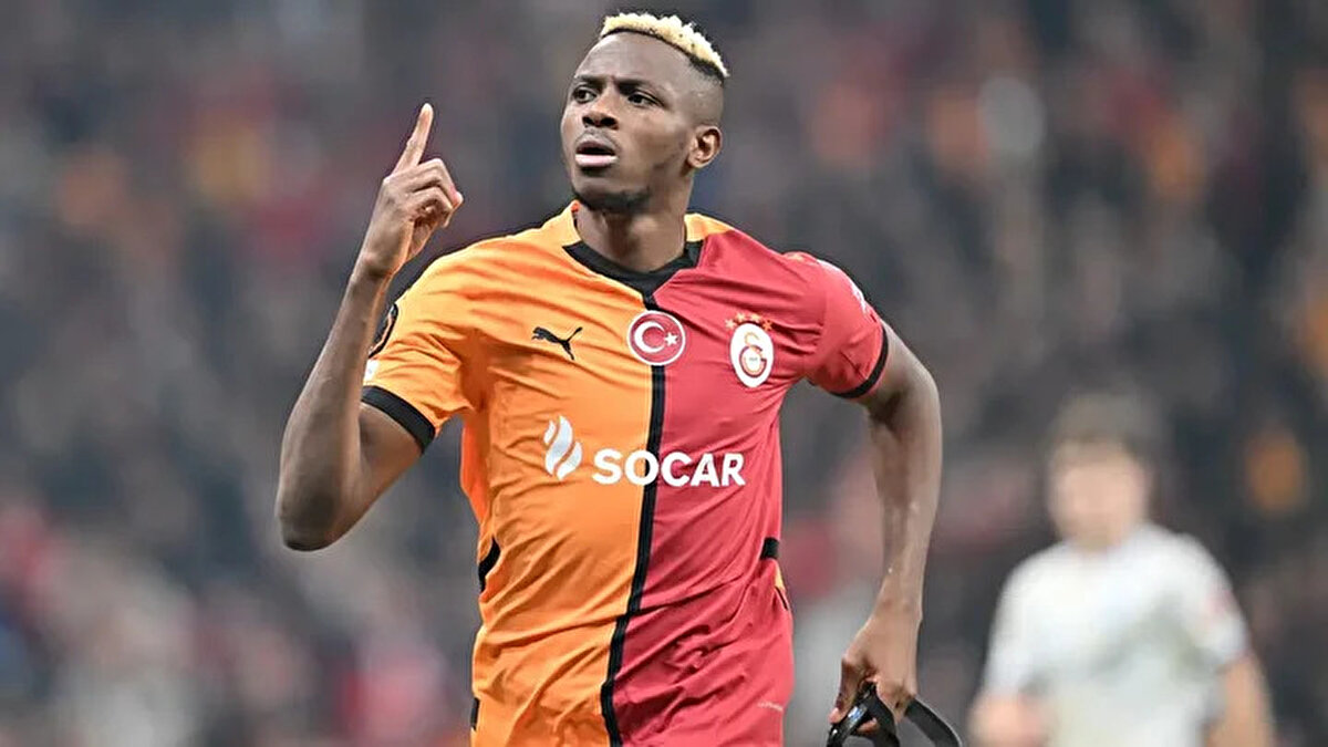 Victor Osimhen'in transferi için tüm şartlarını zorlayan Galatasaray, Napoli'nin direncini henüz kıramadı.<br>