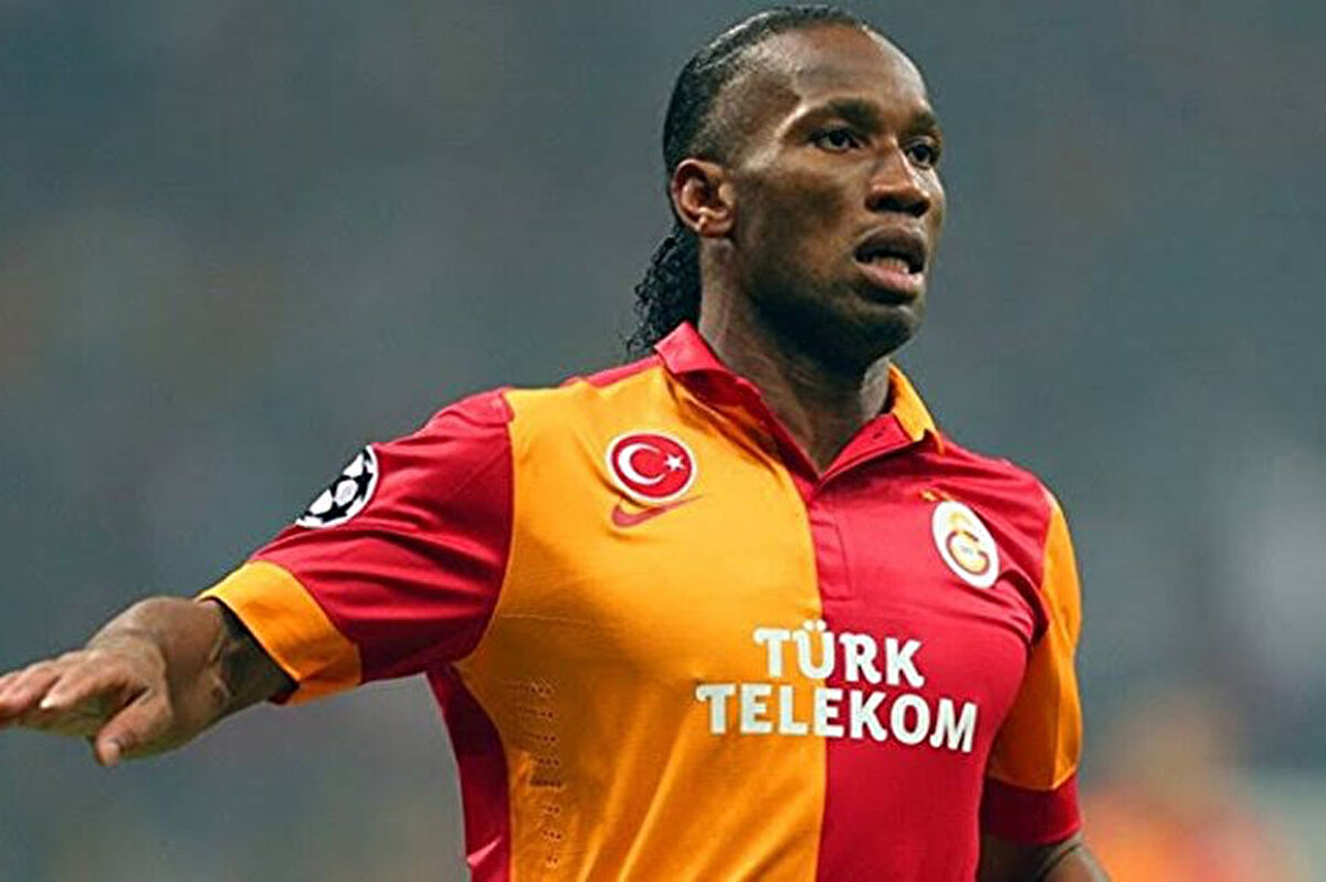 Bu paylaşım, Galatasaray’ın Napoli’den Osimhen’in bonservisini almak için sürdürdüğü transfer görüşmelerinde olumlu bir hava yaratırken, taraftarlar arasında büyük yankı uyandırdı.<br>