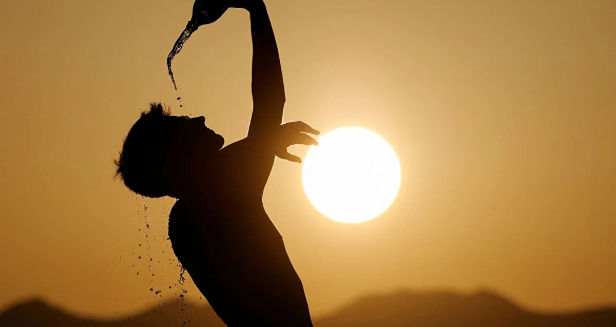 Genellikle kuzeyli yönlerden hafif, ara sıra orta kuvvette, Marmara’nın güneyi ve Kuzey Ege kıyılarında kuvvetli (40-60 km/saat) olarak eseceği tahmin ediliyor.