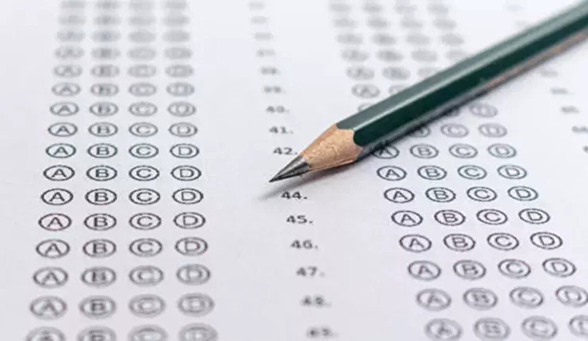 AÖL sınav giriş belgesi nereden alınır?<br><br>Öğrenciler, https:aolweb.meb.gov.trogrenci_giris.aspx adresine giriş yaparak aöl sınav giriş belgesi ekranına ulaşabilir. Sisteme T.C. Kimlik Numarası ve şifreleriyle ya da e-Devlet şifresiyle kolayca giriş yapılabiliyor. Sınav giriş belgesi almak için "Öğrenci Genel Bilgileri" sekmesi altındaki "Sınav Giriş Belgesi" bölümüne tıklamak yeterli.