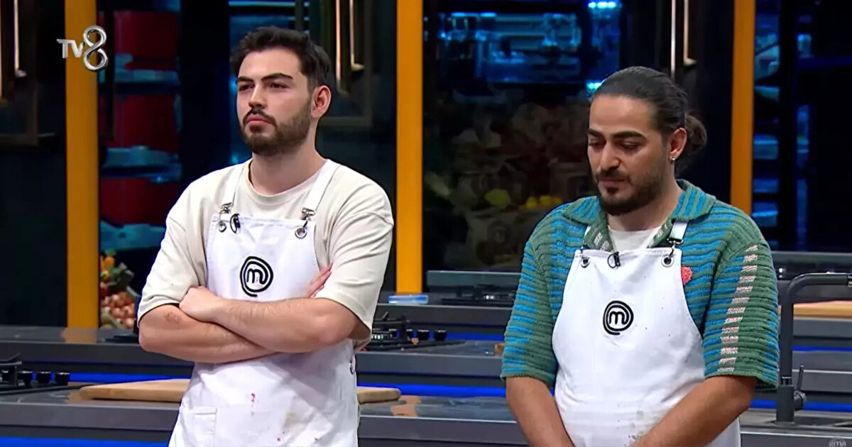 MasterChef Türkiye 2025 sezonunda ana kadro seçmeleri devam ediyor. İlk gün Furkan Kahraman, ikinci gün ise Eylül Soysal ana kadroya seçilmişti. Üçüncü gün ise yarışmacılar kıyasıya mücadele etti ve yeni bir isim MasterChef ana kadrosuna adını yazdırdı.