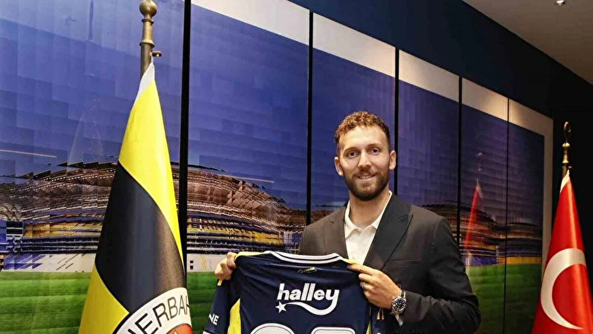 Fenerbahçe'den yapılan açıklamada şu ifadeler kullanıldı:<br>