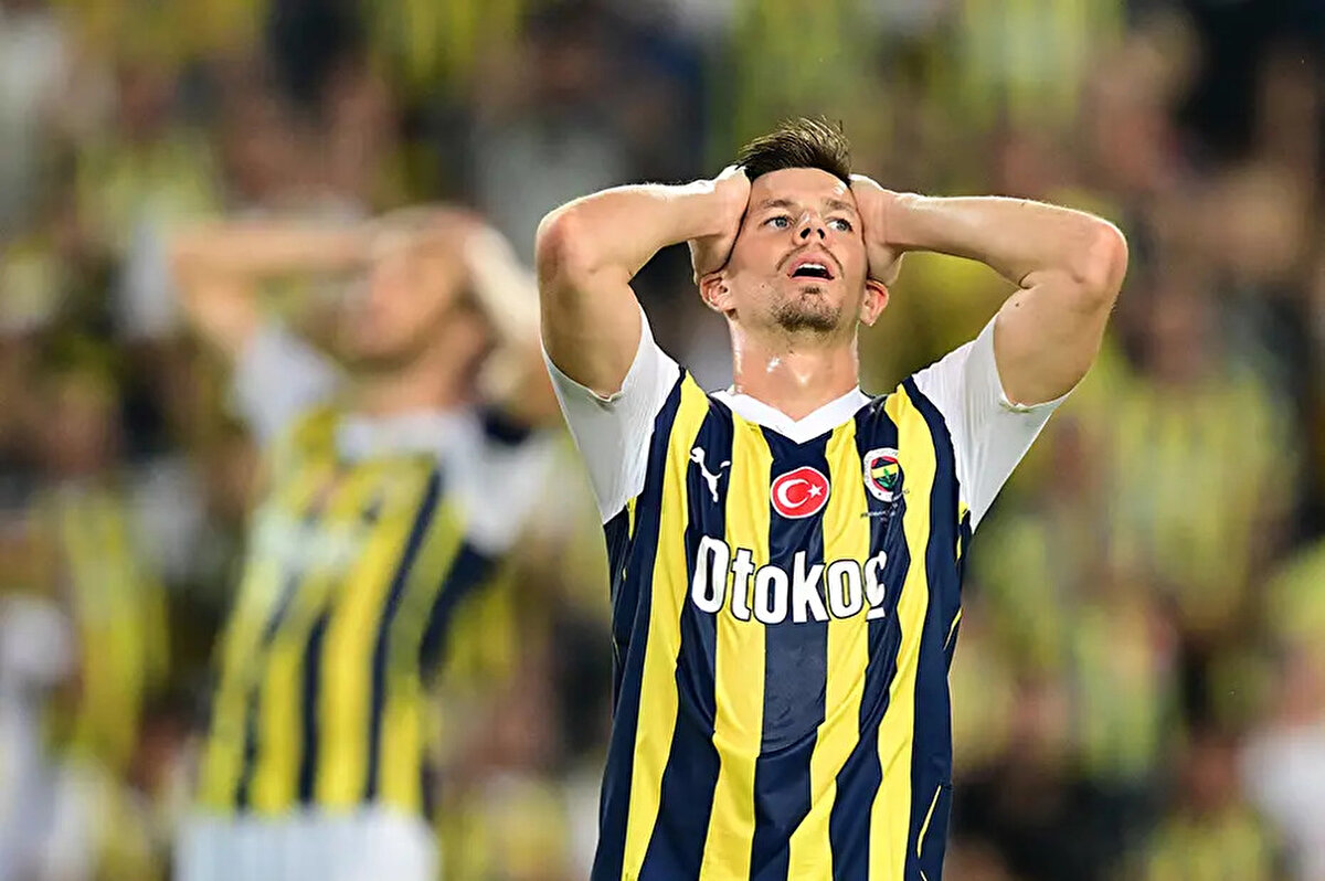 Toulouse ile kiralık sözleşmesinin ardından sarı-lacivertlilere dönen futbolcu, Dinamo Zagreb'e transfer olmak üzere. Hırvat ekibi, Zajc transferini bitirme aşamasına geldi.<br>