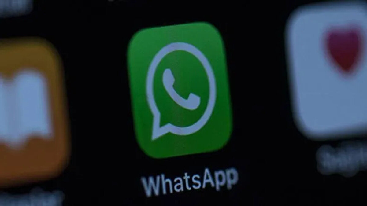 Kullanıcı deneyimini üst seviyeye taşıyan WhatsApp, bu yeniliğiyle grup sohbetlerinde daha verimli ve stressiz iletişim sağlamayı hedefliyor. Gürültüsüz, bildirimsiz ve tamamen isteğe bağlı katılım sayesinde grup konuşmaları artık daha akıcı olacak.