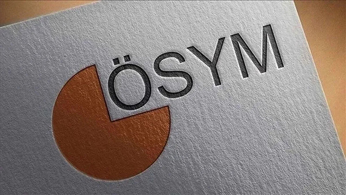 YKS puanı nasıl hesaplanır?<br><br>YKS puanı hesaplama ÖSYM’nin uyguladığı standart sapma ve test ağırlıklarıyla belirleniyor. TYT puanı 150 ve üzeri olan adaylar AYT ve YDT puanlarıyla birlikte tercih yapma hakkına sahip olacak. YKS puan hesaplama ile ilgili detaylar, ÖSYM’nin kılavuzlarında yer alacak.