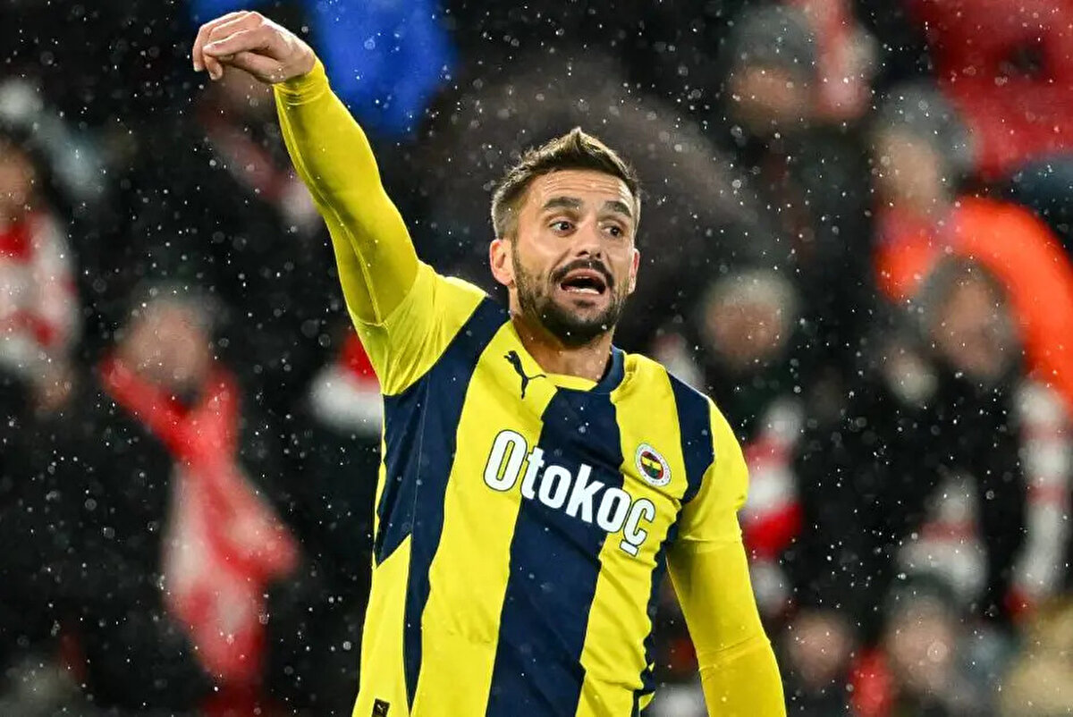 Fenerbahçe'de 2 sezon geçirdikten sonra sözleşmesi sona eren Dusan Tadic'in Ajax'a transfer olması bekleniyordu.