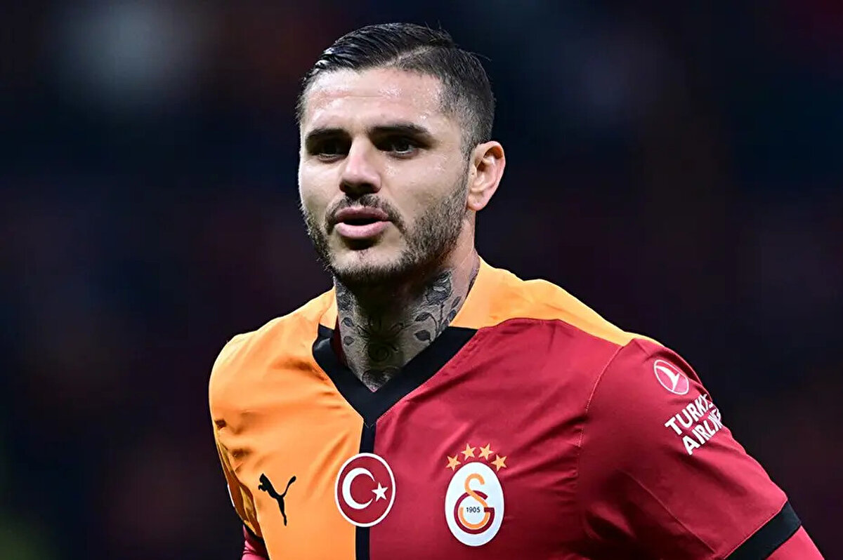Wanda Nara ile boşandıktan sonra çocuklarının velayetini almak için hukuk mücadelesini sürdüren Mauro Icardi, Galatasaray'ın yeni sezon kampına da birkaç gün geç katılmıştı.<br>