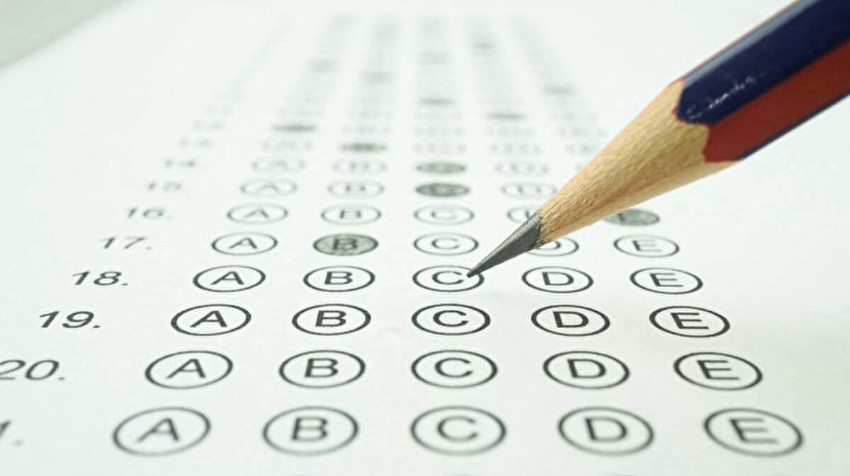 AGS sınavına kaç kişi katıldı?<br><br>Milli Eğitim Akademisine giriş için ilk defa uygulanan AGS sınavına toplam 411 bin 805 aday başvurdu. Başarılı olan adaylar, Milli Eğitim Bakanlığı bünyesindeki Akademi eğitimine katılma hakkı elde edecek.