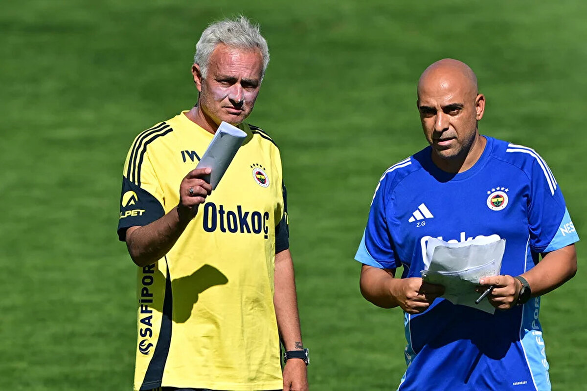 Yeni sezonun transfer çalışmalarını sürdüren Fenerbahçe bir yandan da takımdan ayrılması gündemde olan isimler üzerinde mesai harcıyor.<br>