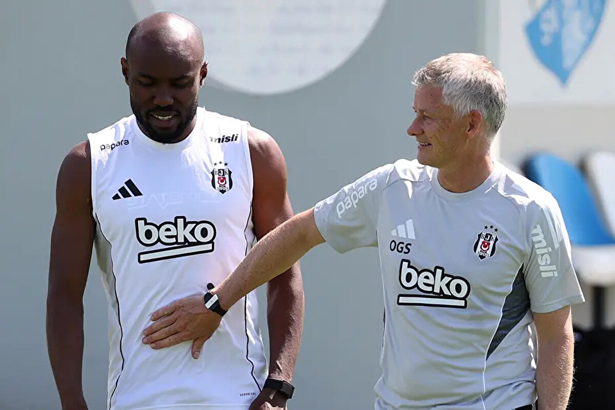 İki futbolcuyla da ayrılık kararı alınırken, beklenen seviyede teklif gelmesi durumunda Al Musrati ile vedalaşılacak. <br>