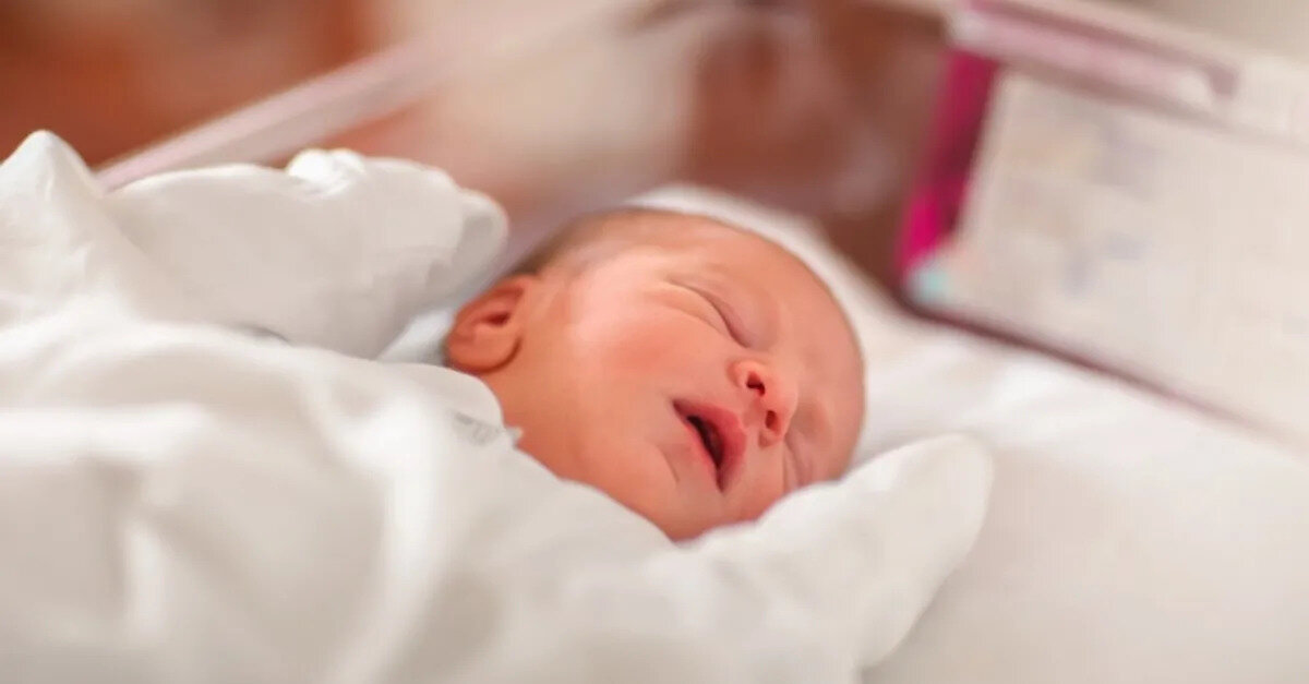 Ağır beyin travması geçiren minik Zayneb, yoğun bakıma alındı ancak tüm müdahalelere rağmen salı günü hayatını kaybetti.