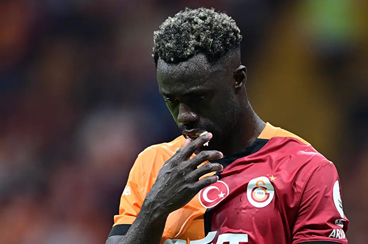 Ünlü muhabir Sacha Tavolieri'nin aktardığı habere göre Como, Davinson Sanchez transferi için baskıyı iyice artırdı.