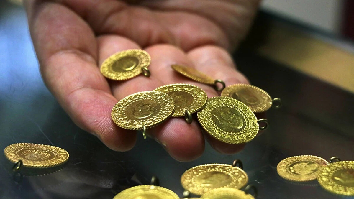 Çeyrek altın<br><br>Alış: 7.000<br>Satış: 7.079